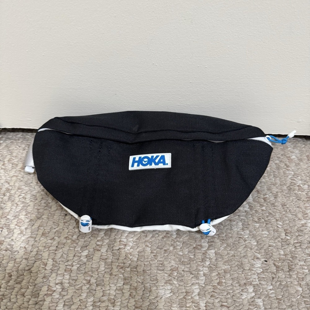 Hoka Black & White Waistpack Fanny Pack Bag Pockets Hiking Outdoor Running